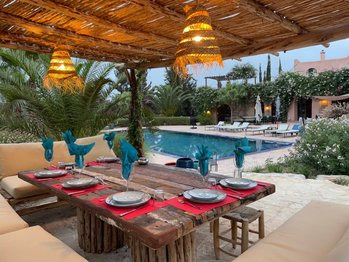 Terrasse table dressée
